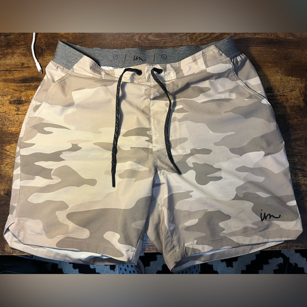 Imperial Motion Everything Boardshort 17” Desert Camo.